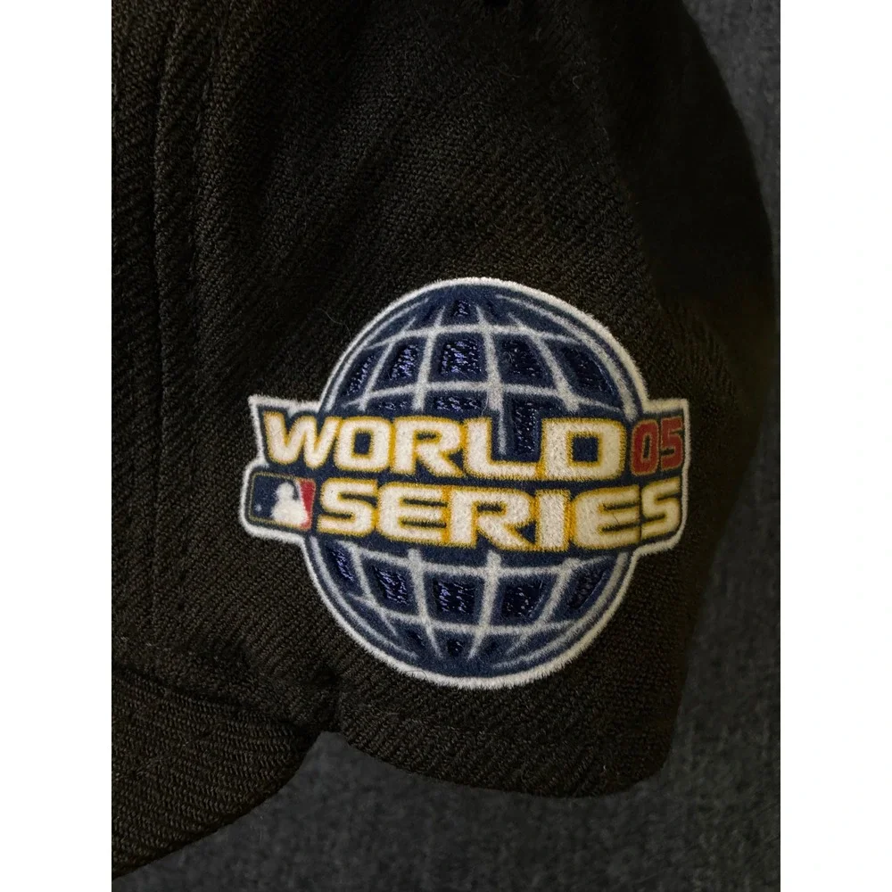 New Era 59FIFTY Chicago White Sox 2005 World Series Patch Hat Fitted 7 1/8 Brown